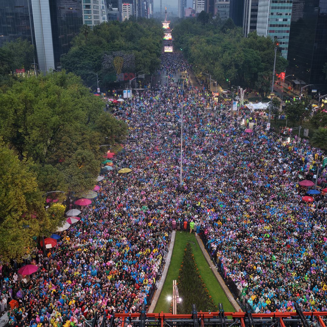 Reporta Lleno Total en el Monumento y Paseo de la Reforma por Partido México vs Inglaterra